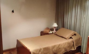 CASA SOBRE AMPLIO LOTE