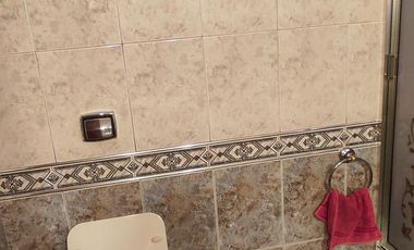 CASA SOBRE AMPLIO LOTE