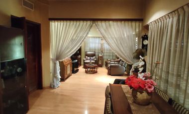 CASA SOBRE AMPLIO LOTE