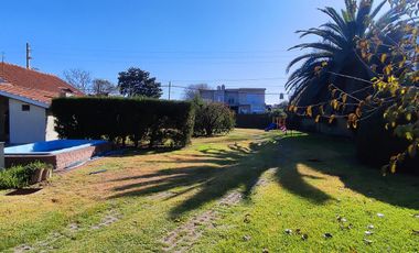 CASA SOBRE AMPLIO LOTE