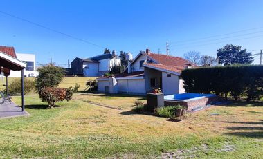 CASA SOBRE AMPLIO LOTE