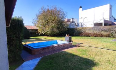 CASA SOBRE AMPLIO LOTE