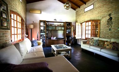 Casa en venta en Villa Elisa