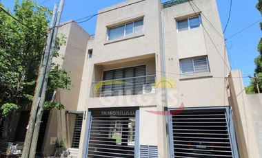 Alquiler de Duplex 2 Ambientes  en Haedo  Muy buen Estado  Con Patio
