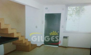 Alquiler de Duplex 2 Ambientes  en Haedo  Muy buen Estado  Con Patio