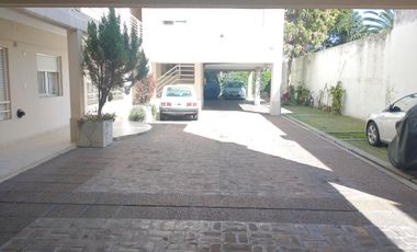 Departamento tipo loft en complejo moderno. - Olivos