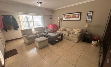 Casa DE 3 DORMITORIOS EN DOS PLANTAS