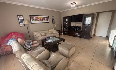 Casa DE 3 DORMITORIOS EN DOS PLANTAS