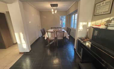 Casa DE 3 DORMITORIOS EN DOS PLANTAS