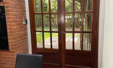 Hermoso chalet de 3 dormitorio, cochera y fondo! APTO CREDITO