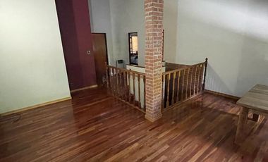 Hermoso chalet de 3 dormitorio, cochera y fondo! APTO CREDITO