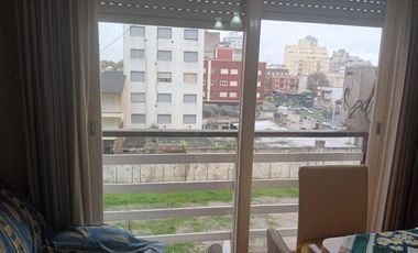 Venta de departamento amoblado con cochera cubierta