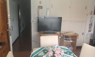 Venta de departamento amoblado con cochera cubierta