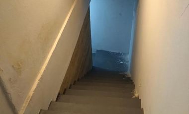 Excelente local en zona comercial 180m2 - Martínez Ideal Banco,Financiera ó Casa Cambio