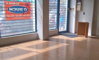 Excelente local en zona comercial 180m2 - Martínez Ideal Banco,Financiera ó Casa Cambio