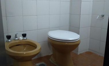 Excelente local en zona comercial 180m2 - Martínez Ideal Banco,Financiera ó Casa Cambio