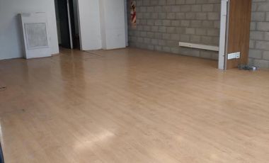 Excelente local en zona comercial 180m2 - Martínez Ideal Banco,Financiera ó Casa Cambio