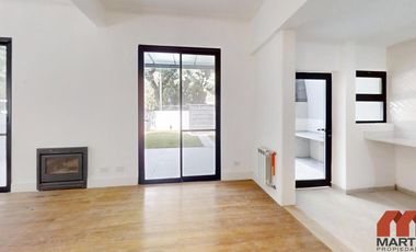 Casa en venta en Martinez, 5 amb en 3 plantas con jardín