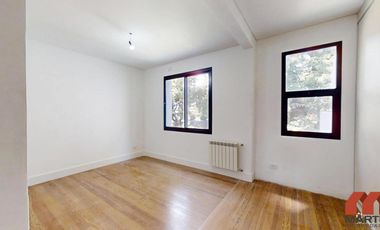 Casa en venta en Martinez, 5 amb en 3 plantas con jardín