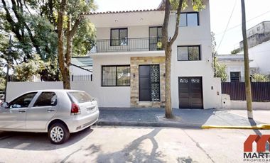 Casa en venta en Martinez, 5 amb en 3 plantas con jardín