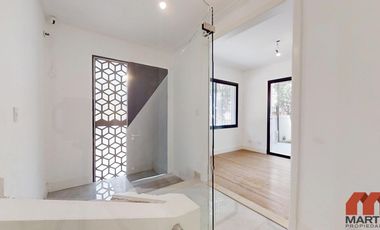 Casa en venta en Martinez, 5 amb en 3 plantas con jardín