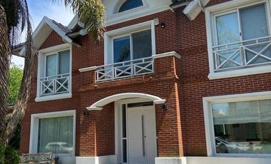 Casa en alquiler temporal - Barrio El Rocio, Canning