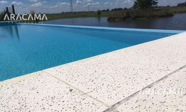 Casa en VENTA de 3 ambientes en Barrio Privado Laguna Azul - Carlos Spegazzini.