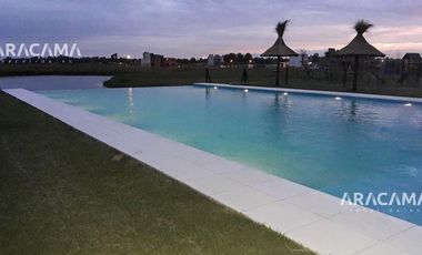 Casa en VENTA de 3 ambientes en Barrio Privado Laguna Azul - Carlos Spegazzini.