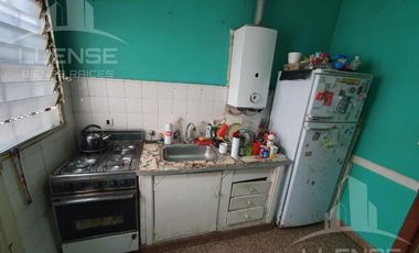 Casa en venta, 3 ambientes con cochera, APTA CREDITO