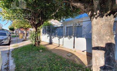 Casa en venta, 3 ambientes con cochera, APTA CREDITO