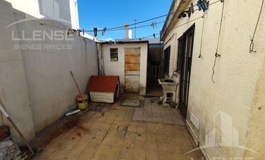 Casa en venta, 3 ambientes con cochera, APTA CREDITO