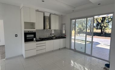 Casa en venta - Barrio Santa Ines, Canning