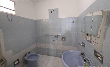 Casa 3 Habitacioenes con cochera y patio