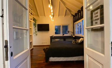 Casa 6 ambientes 3 plantas con ascensor venta - Abril