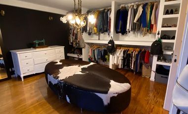 Casa 6 ambientes 3 plantas con ascensor venta - Abril