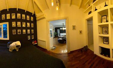 Casa 6 ambientes 3 plantas con ascensor venta - Abril