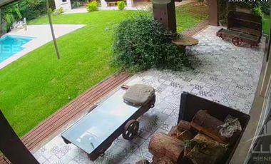 Casa 6 ambientes 3 plantas con ascensor venta - Abril