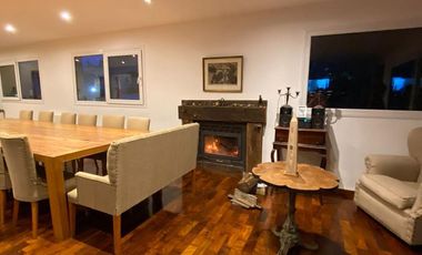 Casa 6 ambientes 3 plantas con ascensor venta - Abril