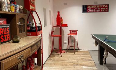 Casa 6 ambientes 3 plantas con ascensor venta - Abril
