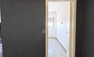 Venta departamento 4 ambientes con balcón en Wilde
