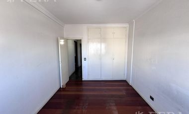 Venta departamento 4 ambientes con balcón en Wilde