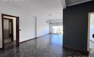 Venta departamento 4 ambientes con balcón en Wilde