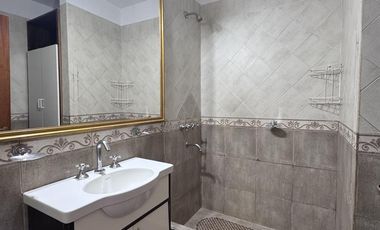 Venta departamento 4 ambientes con balcón en Wilde