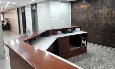 Oficina en Retiro Florida y Cordoba