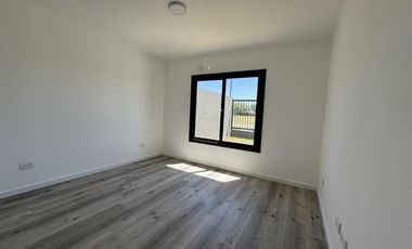 VENTA Funes Norte –Casa en Planta Baja con Piscina, 2 dormit