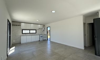 VENTA Funes Norte –Casa en Planta Baja con Piscina, 2 dormit