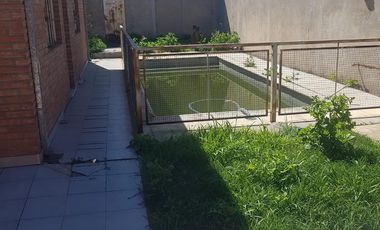 Casa en  Hipolito Yrigoyen al 1400, Quilmes