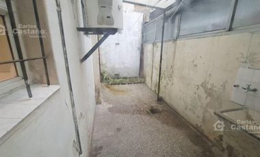 A1/c de Av. Maipú, 3 Amb. Para Refaccionar, al Frente y Luminoso