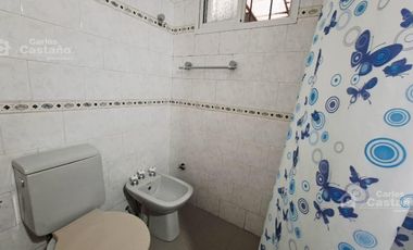 A1/c de Av. Maipú, 3 Amb. Para Refaccionar, al Frente y Luminoso