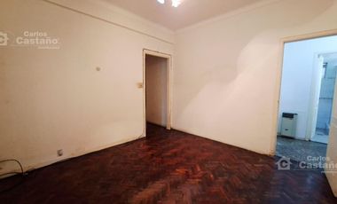 A1/c de Av. Maipú, 3 Amb. Para Refaccionar, al Frente y Luminoso